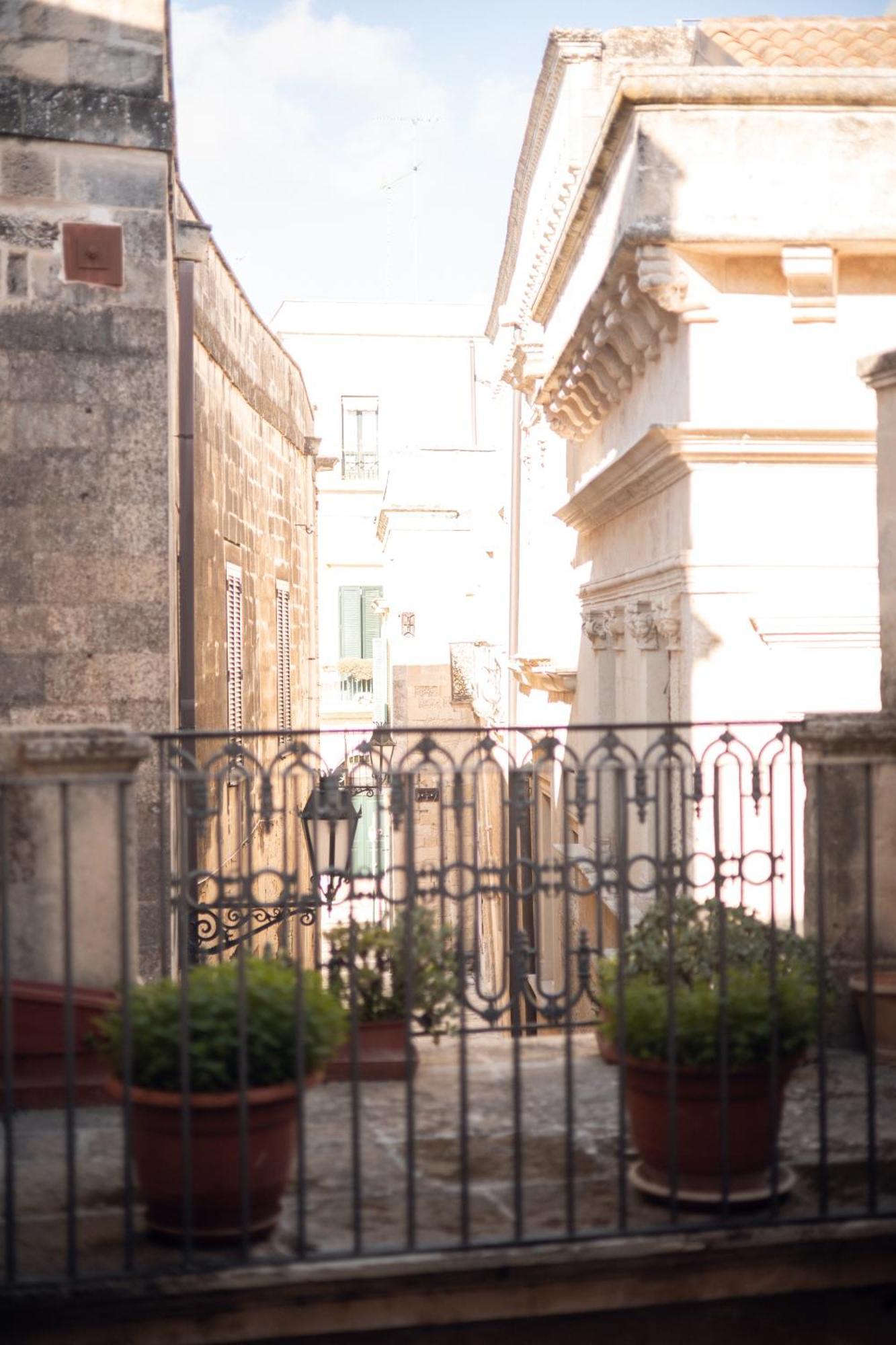 Victoria Apt - Historical Centre Lecce Extérieur photo