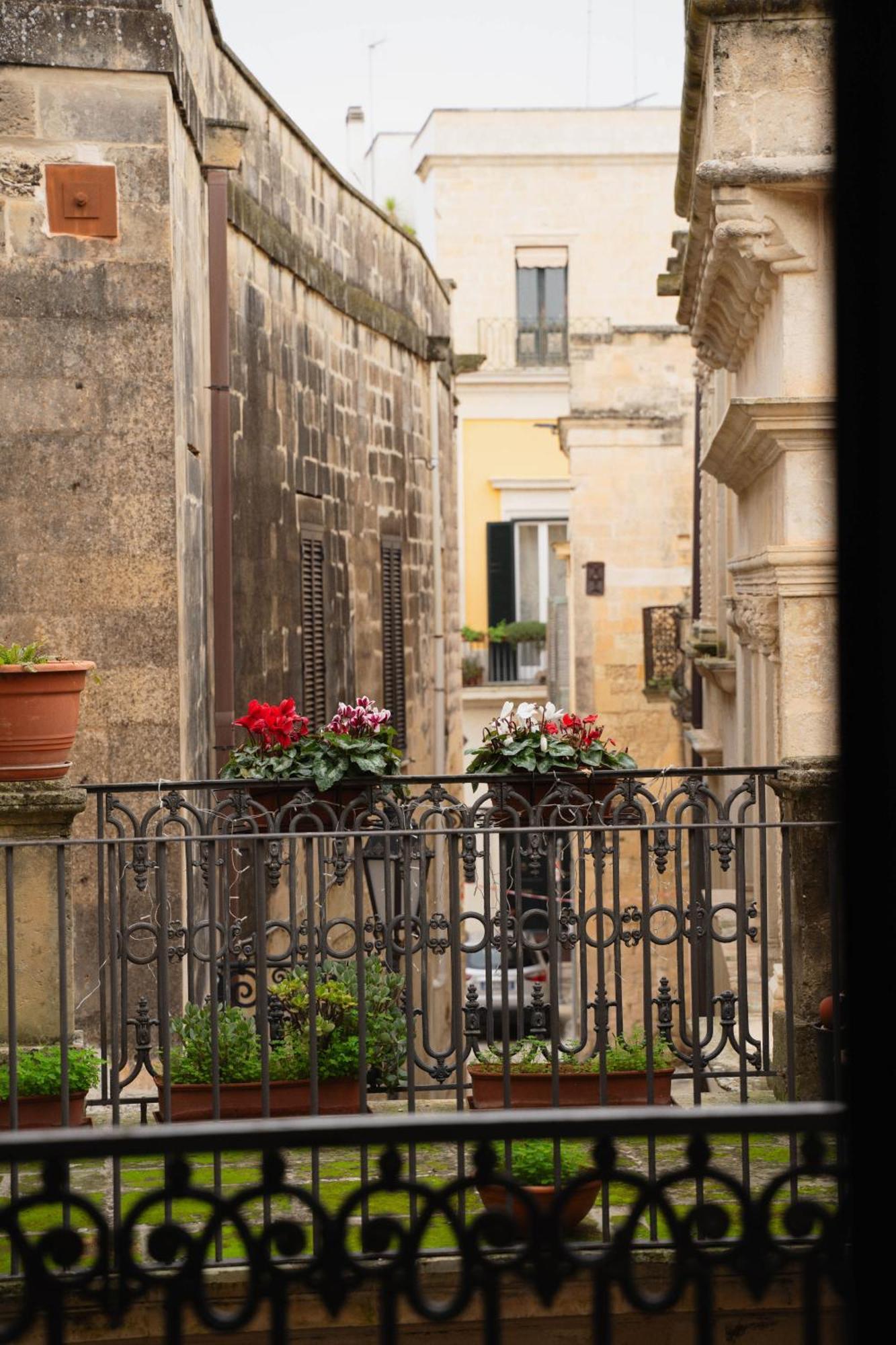 Victoria Apt - Historical Centre Lecce Extérieur photo